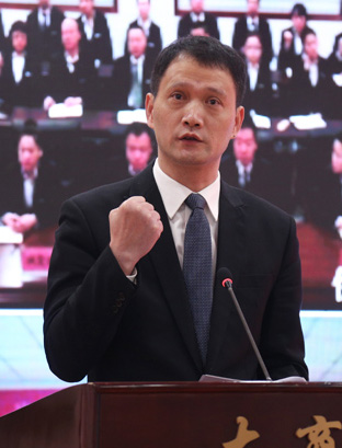 1483578689175086816.jpg 刘.jpg